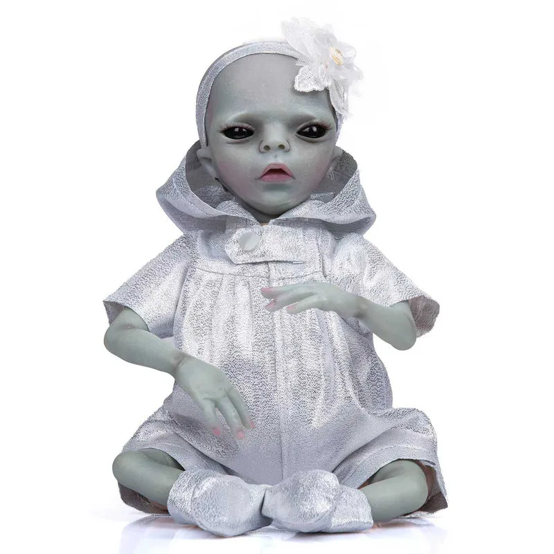 Bambina aliena rinata - Maya