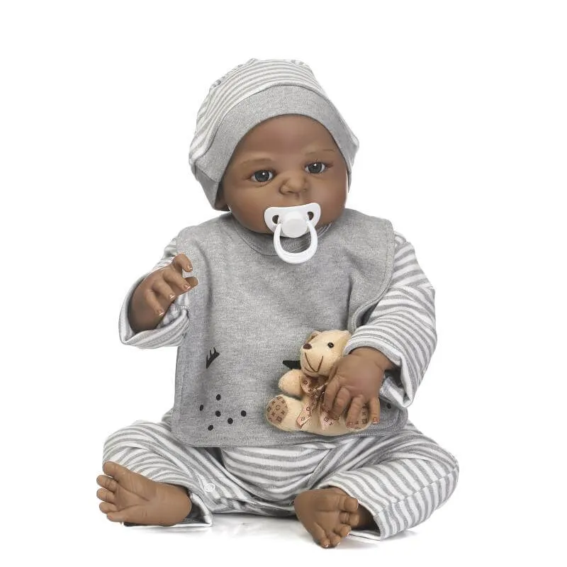 Bambino rinato di razza mista: Hendrick