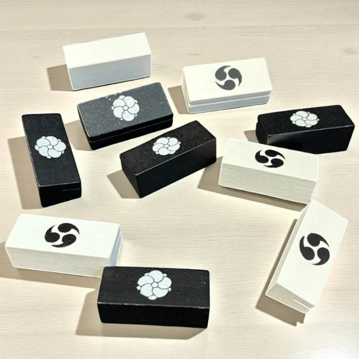 Naishi - Supporti per Carte